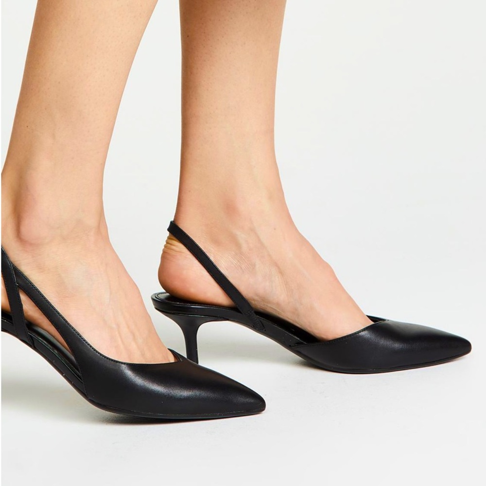 Michael Kors Eliza Flex Kitten Pumps in Black Leather